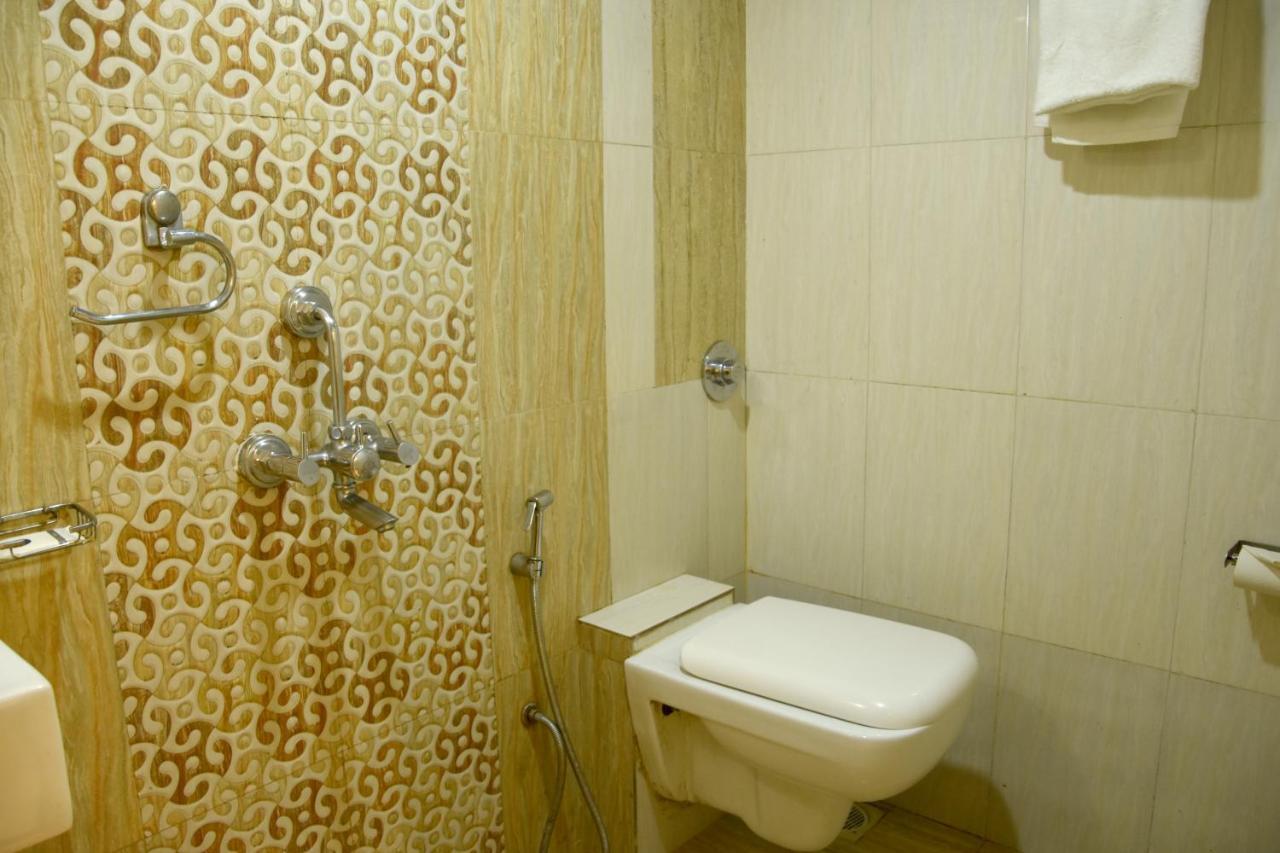 Hotel Galaxy Comforts Mumbai  Buitenkant foto