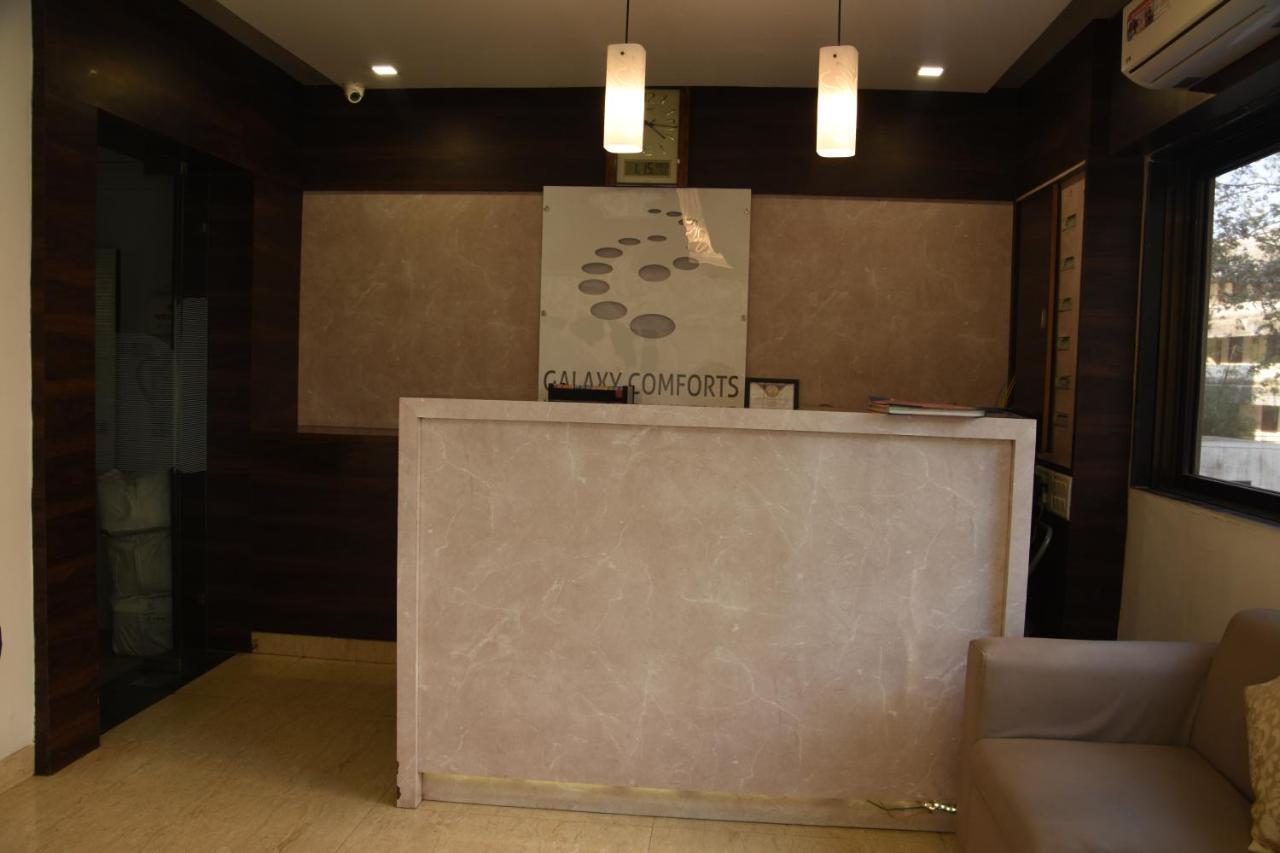 Hotel Galaxy Comforts Mumbai  Buitenkant foto